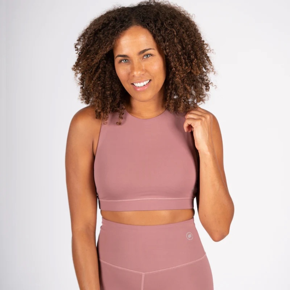 045EA.- Endeavor Athletic DRYFORCE® Sports Bra. Size Medium